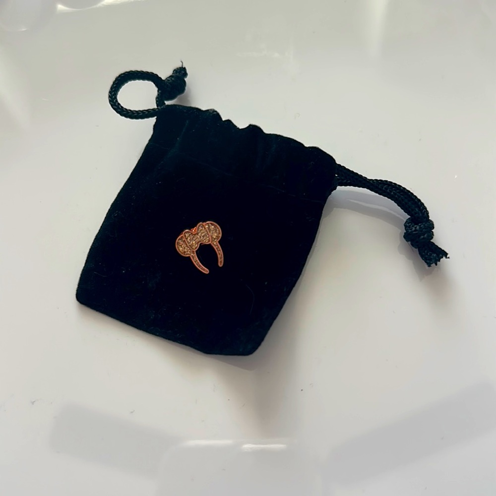 BBBrooke Apple Watch band button rose gold glitter Minnie ears